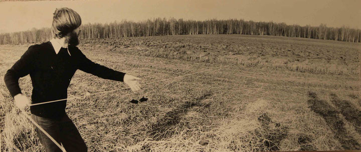 Andrei Monastyrski, <i>Time of Actions</i>, October 15, 1978, near the village of Kyevy (Moscow-Gorky), action with A. Monastyrski, N. Alexeev, N. Panitkov, A. Abramov and others.