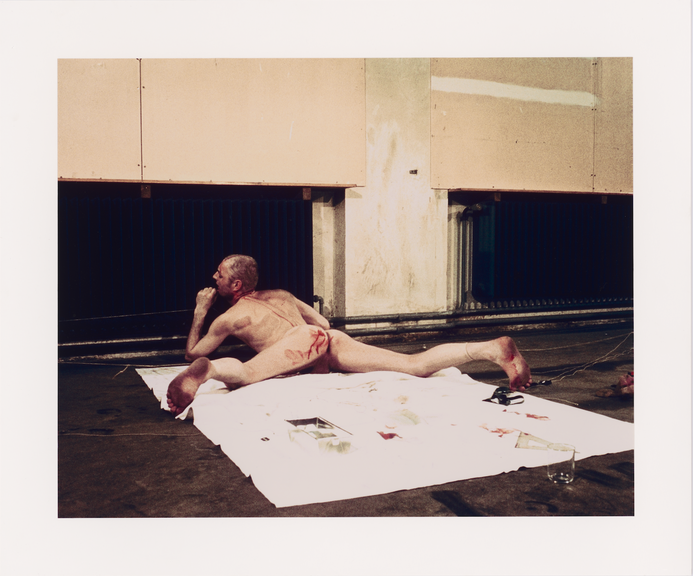 Günter Brus, <i>Zerreißprobe</i>, 1970 Foto: Neue Galerie Graz/UMJ/BRUSEUM, L. Hoffenreich