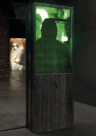 Christelle Oyiri, <i>The Lookout</i>, 2024, Installationsansicht, Zollamt MMK,© Christelle Oyiri, Foto: Frank Sperlin