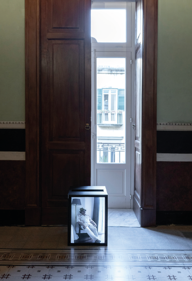 Cezary Bodzianowski, <i>Signals</i>, Video, 2023, Installationsansicht, Fondazione Morra Greco, 2024, Courtesy: Fondazione Morra Greco, Foto: Maurizio Esposito)
