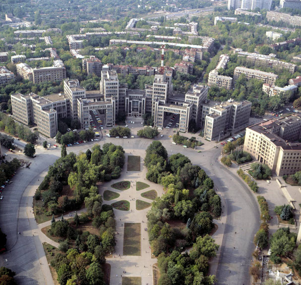 Derschprom building on Freedom Square in Kharkiv, photo: Yuri Voroshilov
