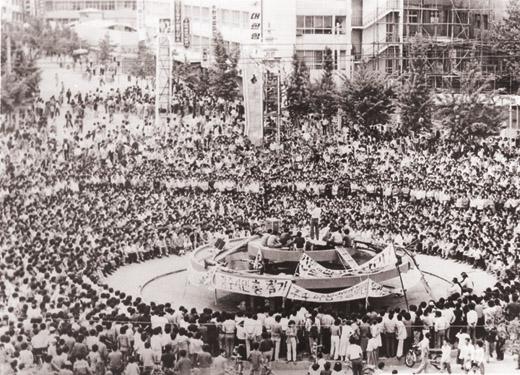 Demonstration der Demokratiebewegung in Gwangju, Südkorea, am 18. Mai 1980, Foto: Kyung-Taek Na, © The May 18 Memorial Foundation