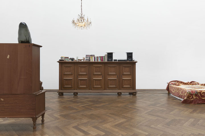 Lydia Ourahmane <i>Barzakh</i>, Ausstellungsansicht, Kunsthalle Basel, 2021 Foto: Philipp Hänger / Kunsthalle Basel