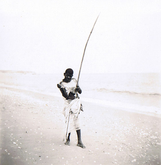 Kindheitserinnerungen, Ungu-Spieler am Strand von Luanda, © Victor Gama