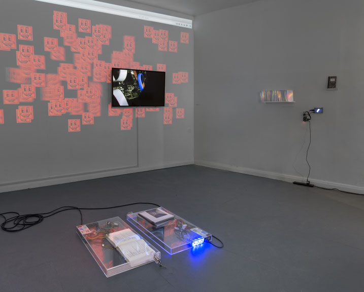 <i>A Throw of the Dice will Never Abolish Chance</i>, Gruppenausstellung, mit Arbeiten von Yuri Pattison, Elaine Sturtevant, Ami Clarke und www.x-fx.org, Banner Repeater und Annihilation, Lethaby Gallery, Central Saint Martins, 2018