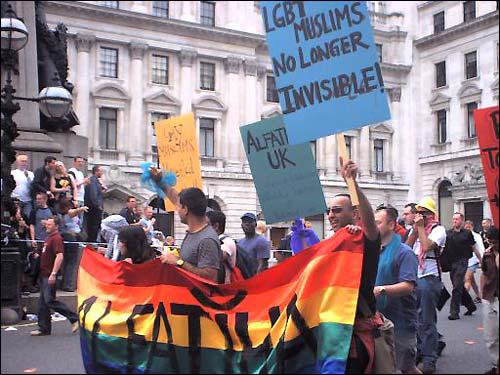 Image of various demonstrators of lesbian-gay Muslim, photo by Andre Hodges
