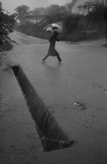 Aus der Serie <i>Rain Days</i>, Abidjan, Côte-d'Ivoire, 2014, Courtesy: Ananias Léki Dago