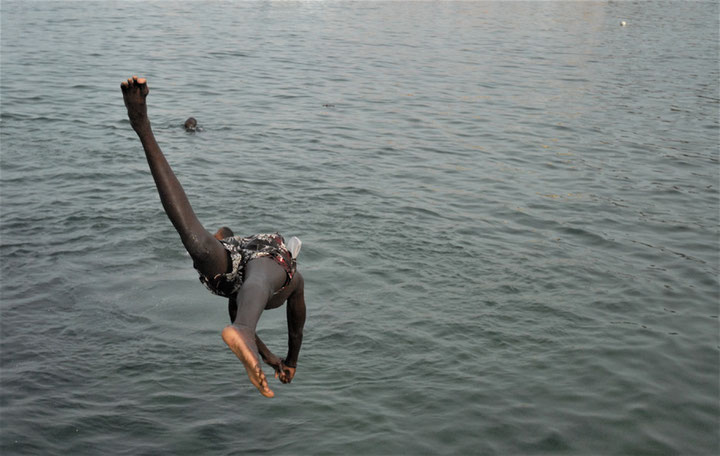 Mamadou Gomis, aus der Serie „Enfant Noir", <i>Enampore, Casamance, Sénegal</i>, 2012, Courtesy: Mamadou Gomis